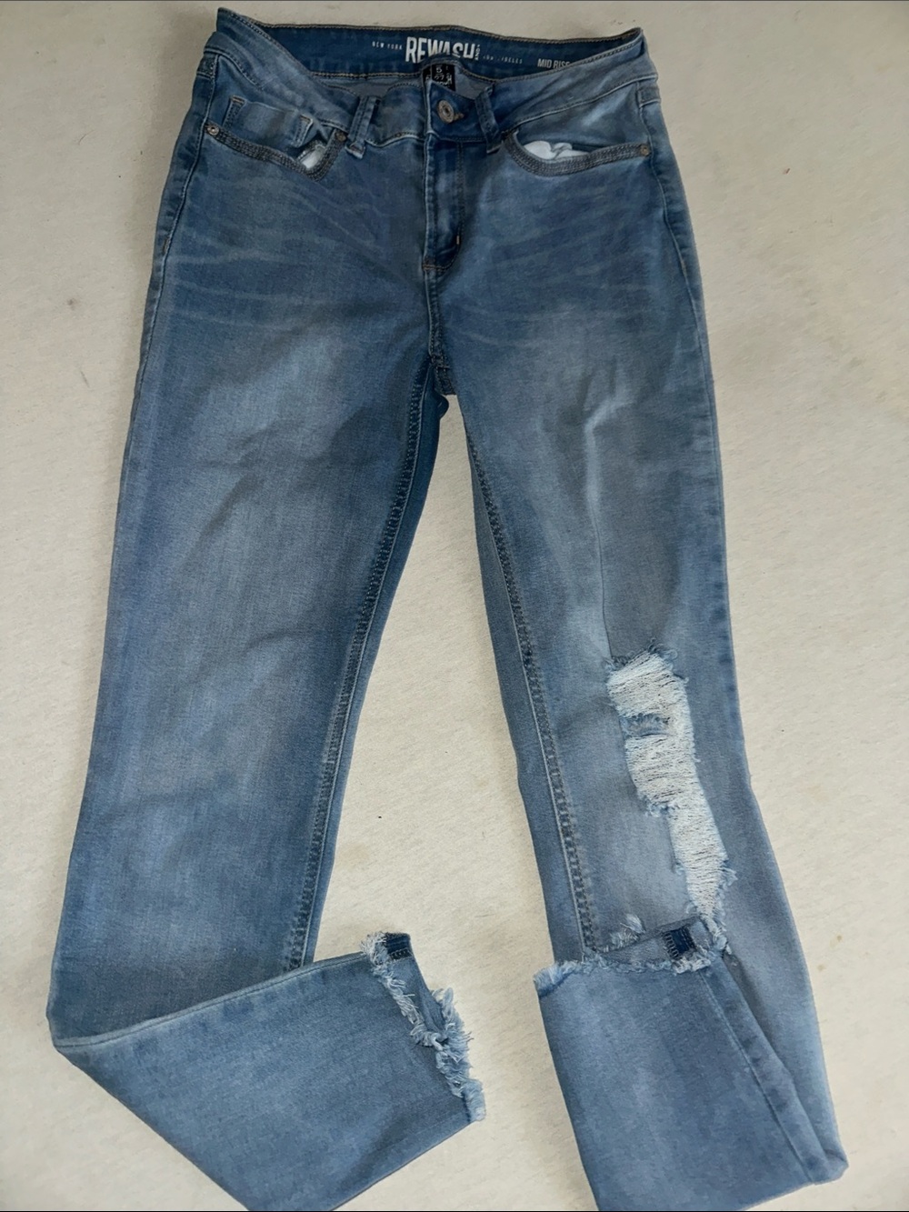 Womens Size 5 Rewash Distressed Blue Jeans